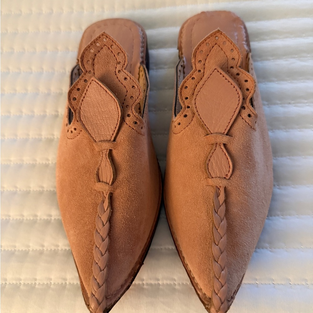 Women's Rose Pink Suede Moroccan Pointed Slides- Never Worn